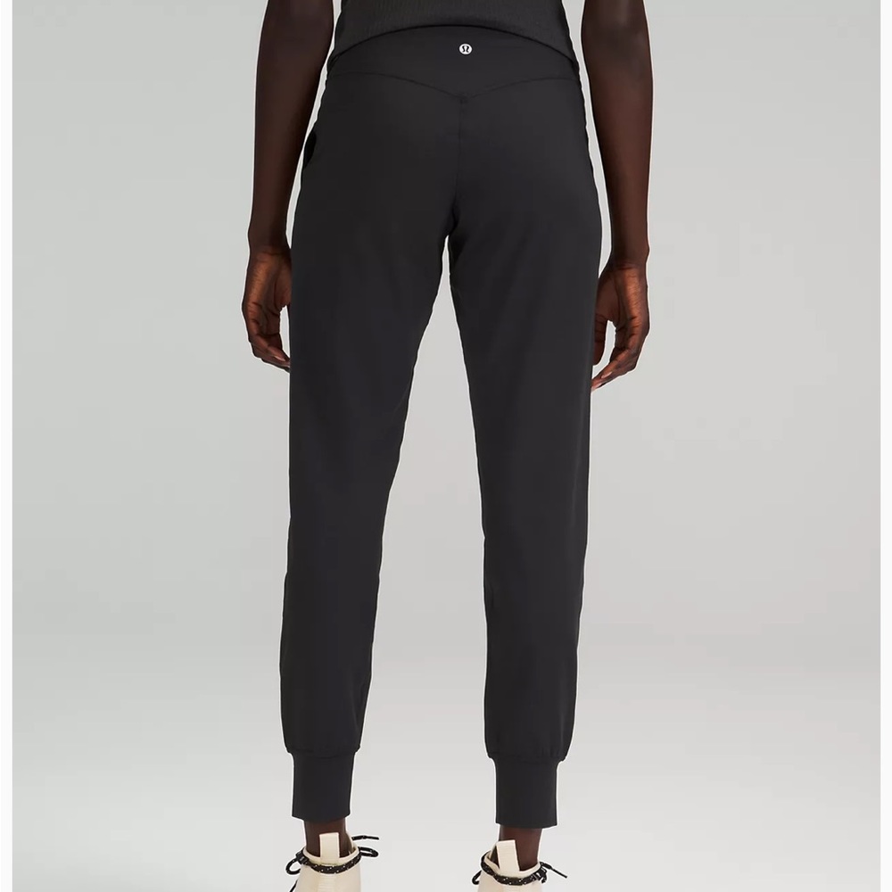 Align high rise lululemon jogger size 6